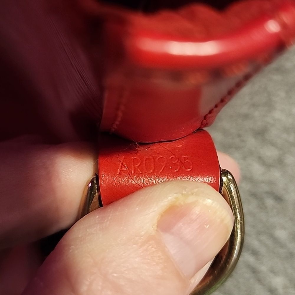 Louiis Vuitton Red Epi Bucket Bag - Picture 10 of 13